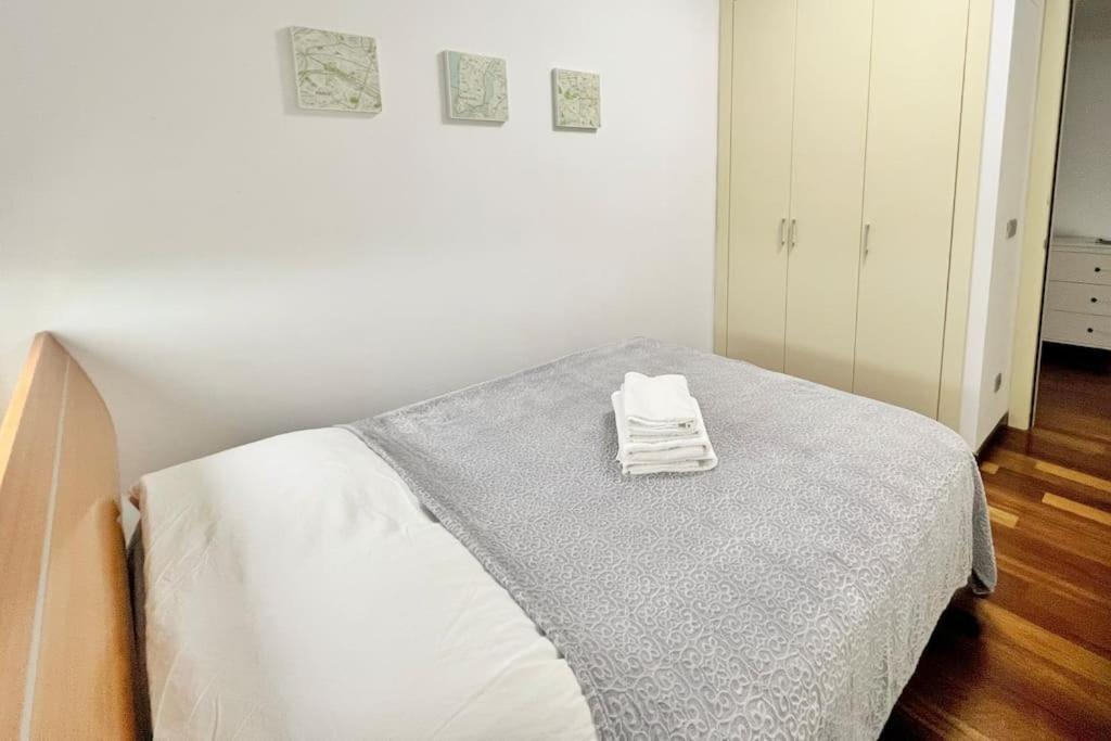 Ral48 Appartement Sant Adria de Besos Buitenkant foto